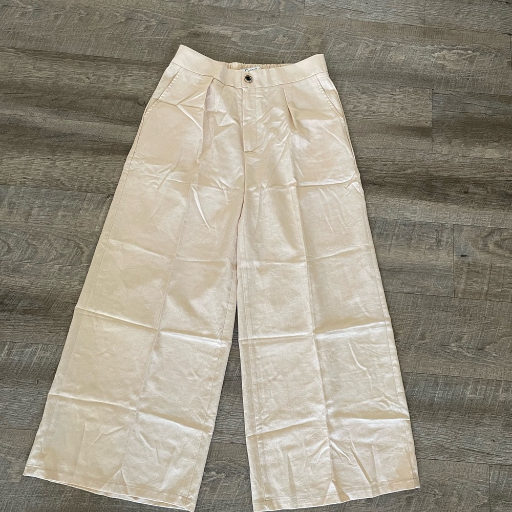 Elegant Cream Wide-Leg Cropped Pants